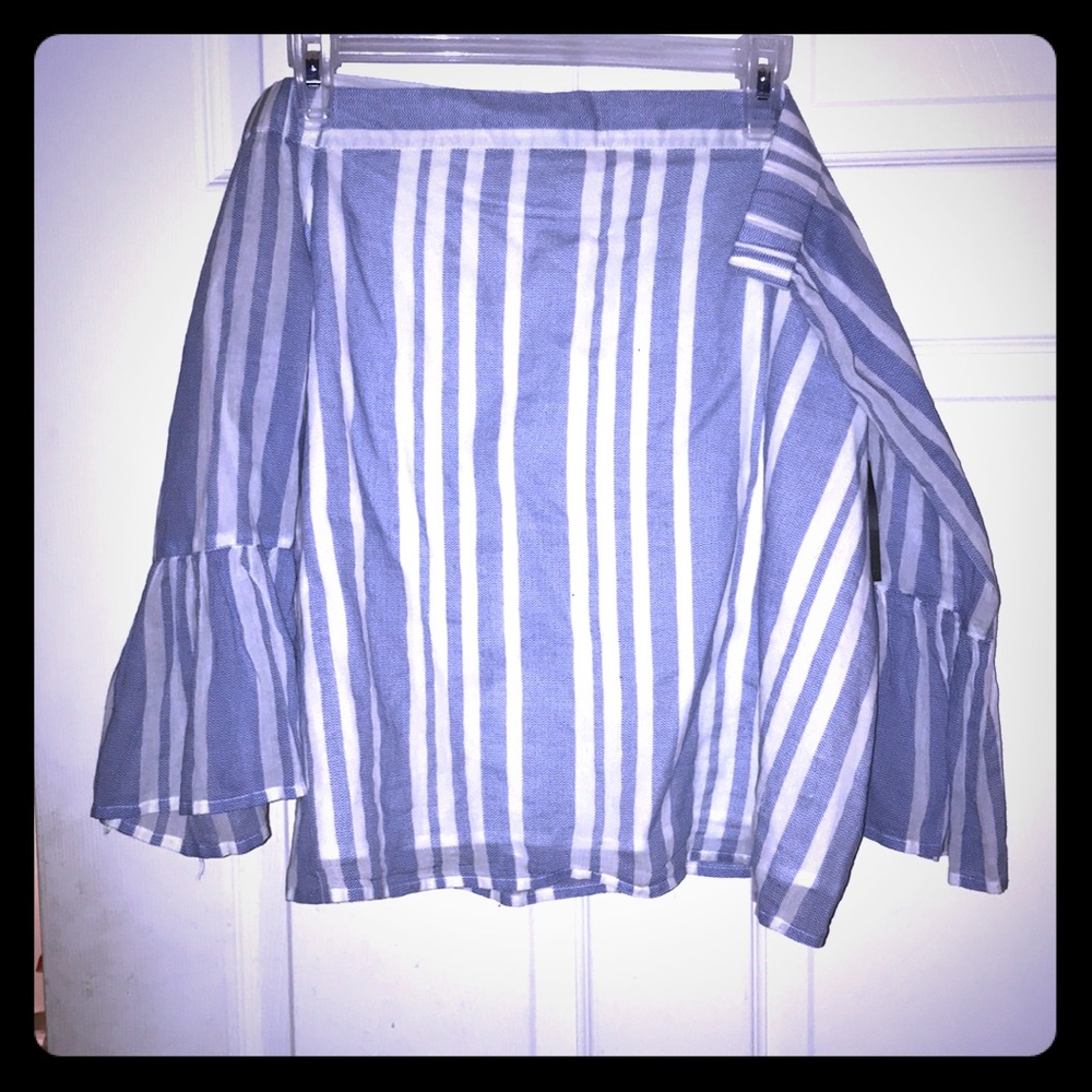Off the shoulder long sleeved top.